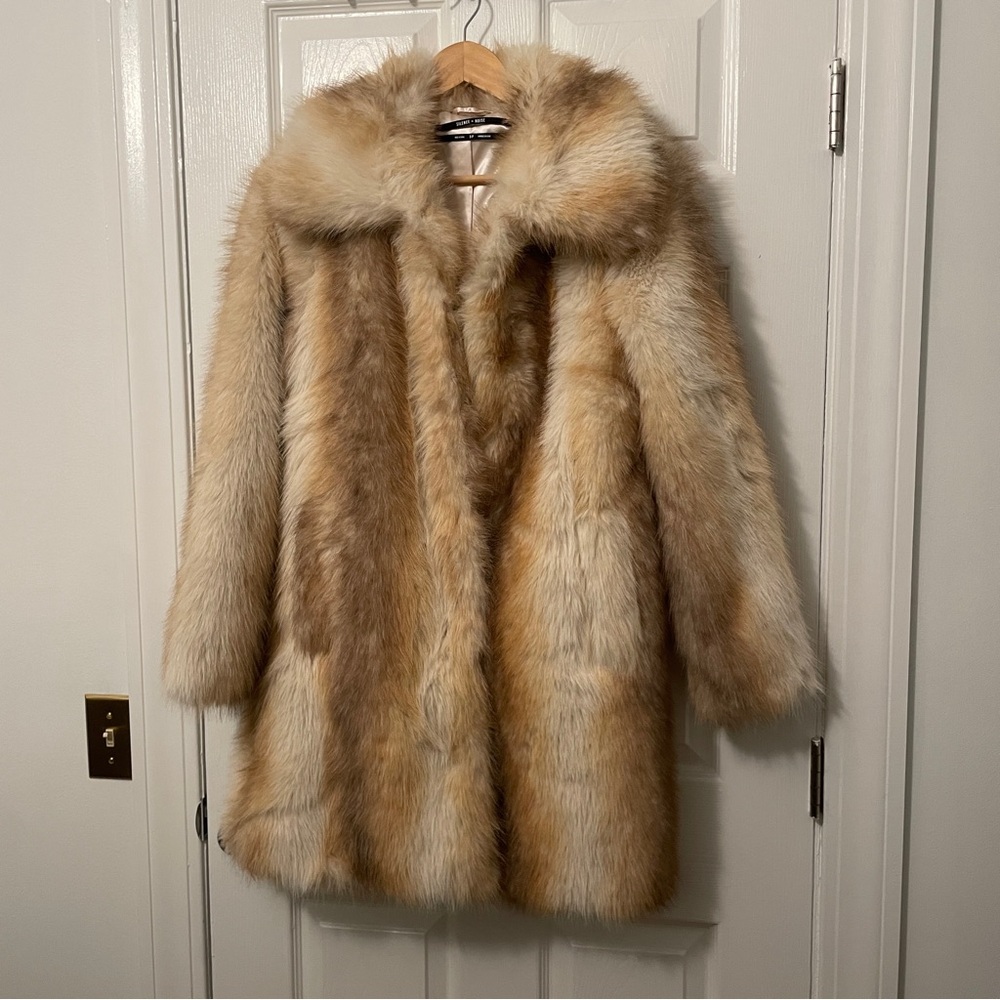 Luxurious Tan Fur Coat